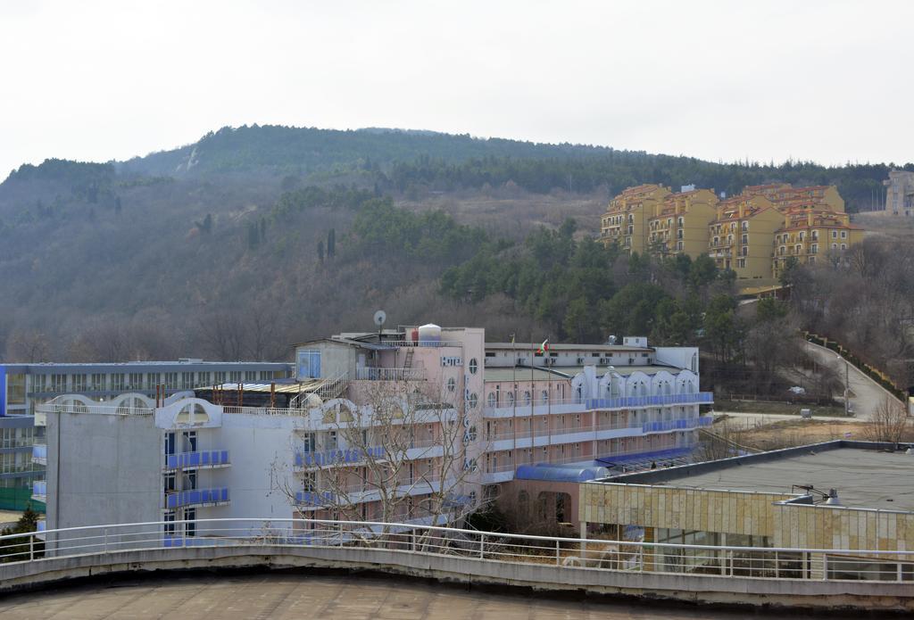 Apartment Gergana Kranevo Bagian luar foto