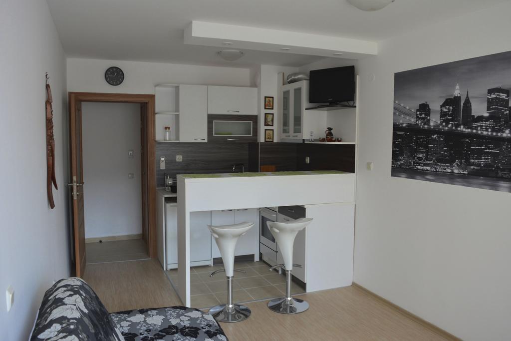 Apartment Gergana Kranevo Bagian luar foto