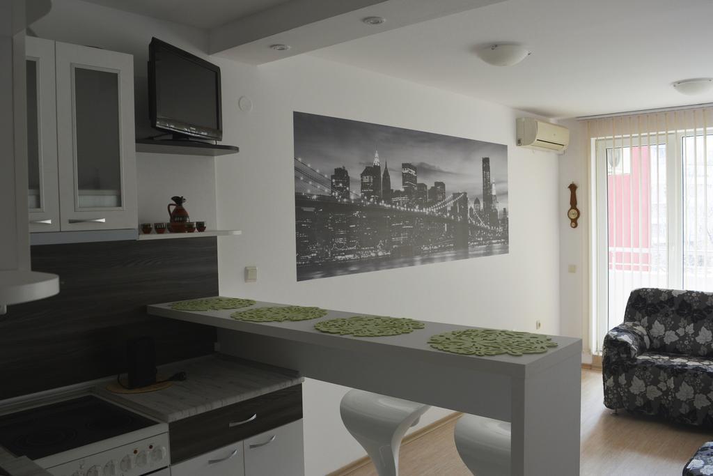 Apartment Gergana Kranevo Bagian luar foto