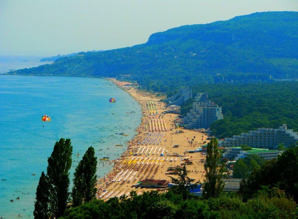Apartment Gergana Kranevo Bagian luar foto